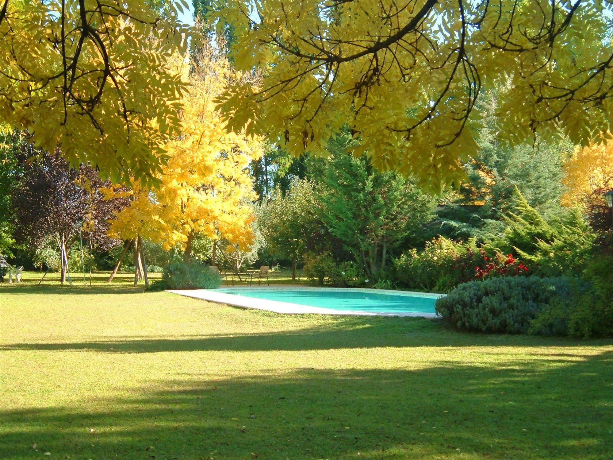 Casa Glebinias Hotel Chacras de Coria Luaran gambar
